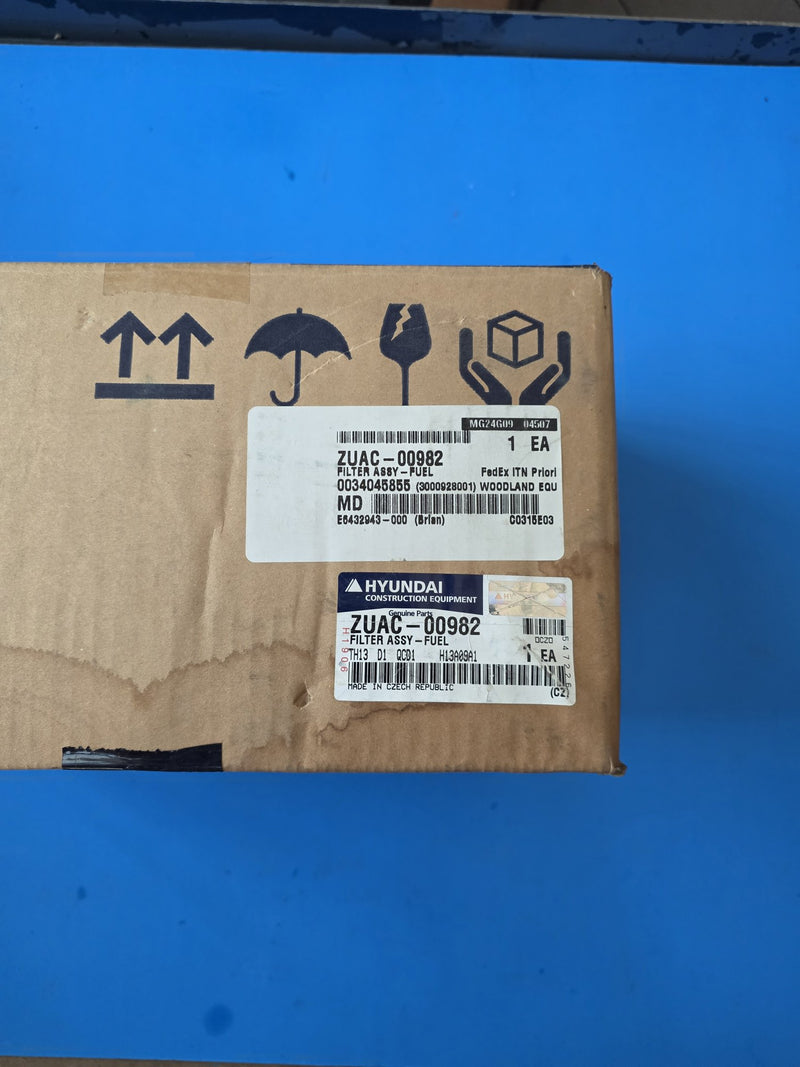 Genuine Hyundai ZUAC-00982 filter assy fuel carton, Hyundai Construction Equipment genuine parts, made in the Czech Republic